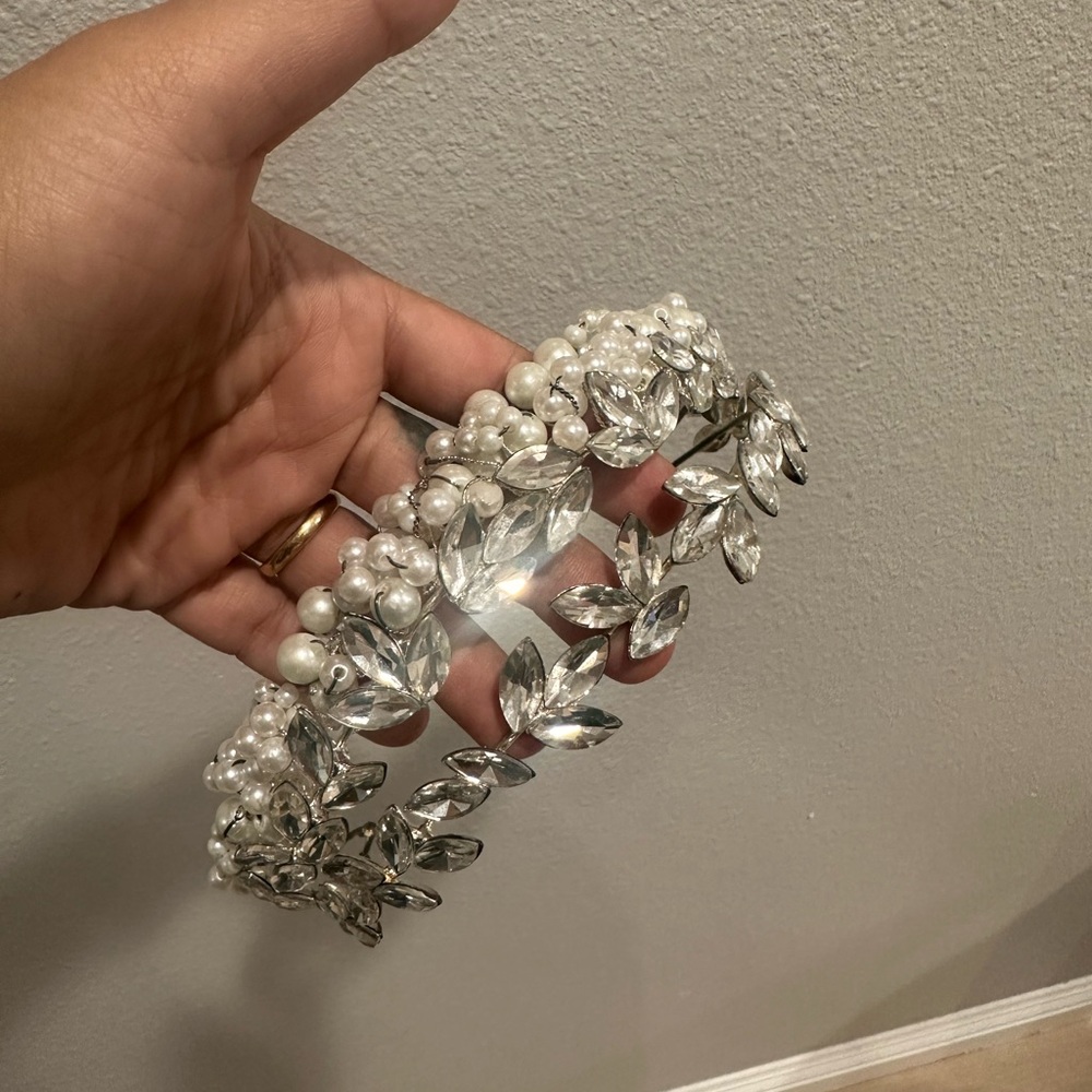 Elegant Silver and White Pearl bridal Headband/tiara
